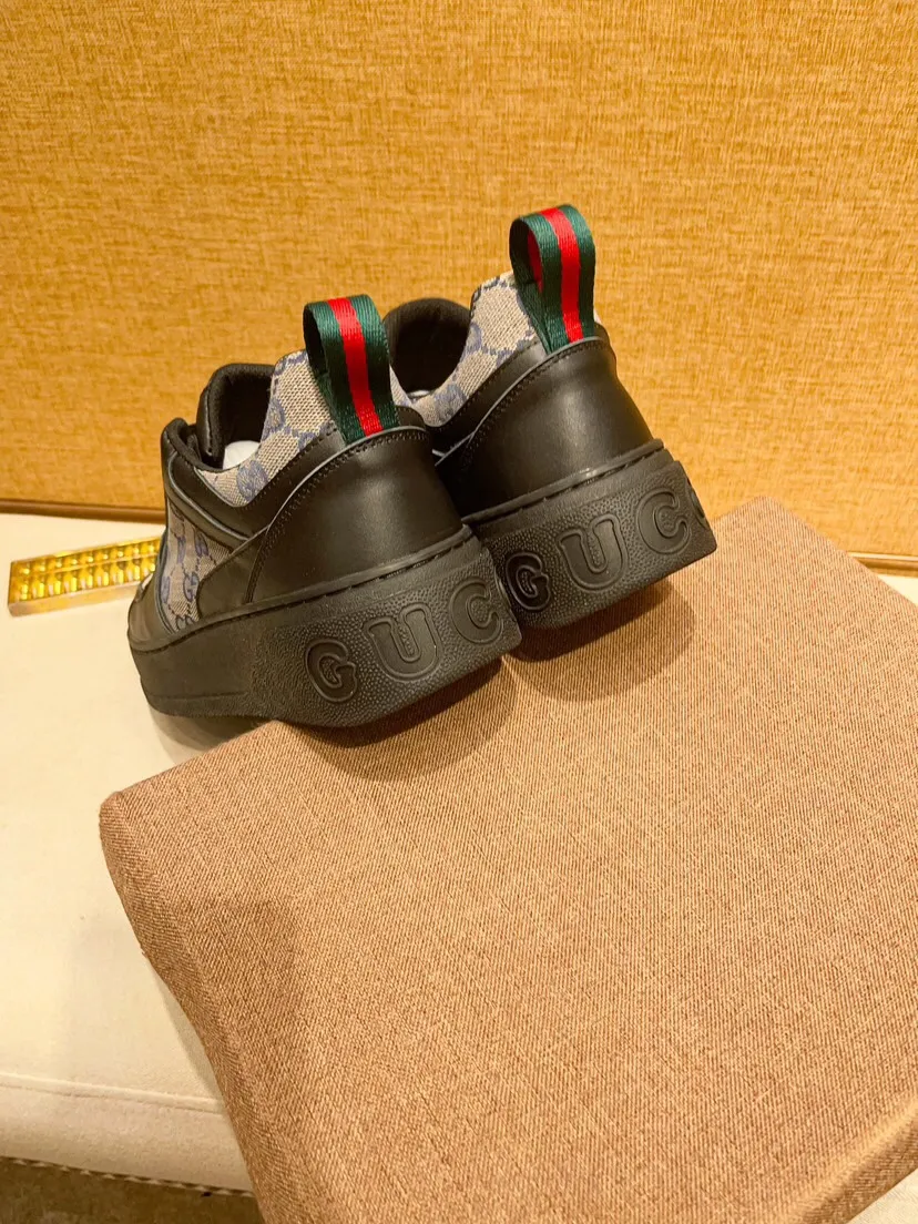 Factory price 440 [Gucci] Gucci's latest casual Korean-style men's shoes, new autumn and winter design, perfect workmanship, cabinet quality, upper: cowhide material, leather lining; soft and comfortable, rubber outsole ultra-light, wear-resistant, simple, versatile fashion men's shoes, color optional, size 38--44